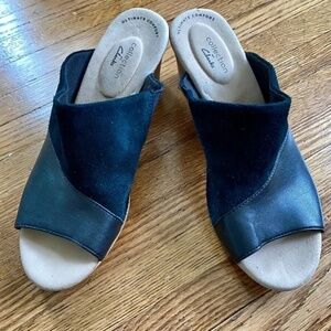 NWT Clarks Two-Tone Lafley Wave Leather Black Wedge Size 9.5